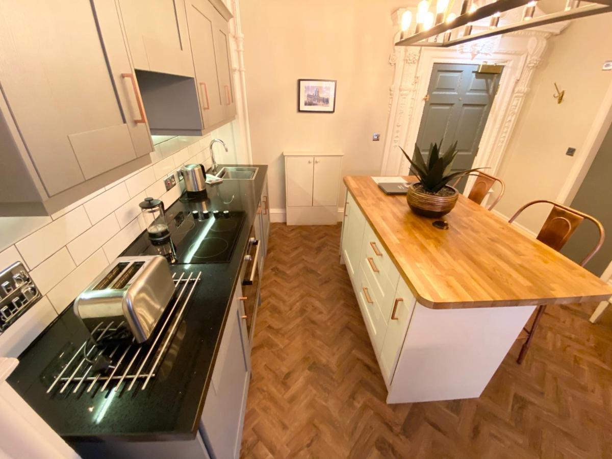 The Deakin At Claremont Serviced Apartments Лідс Екстер'єр фото
